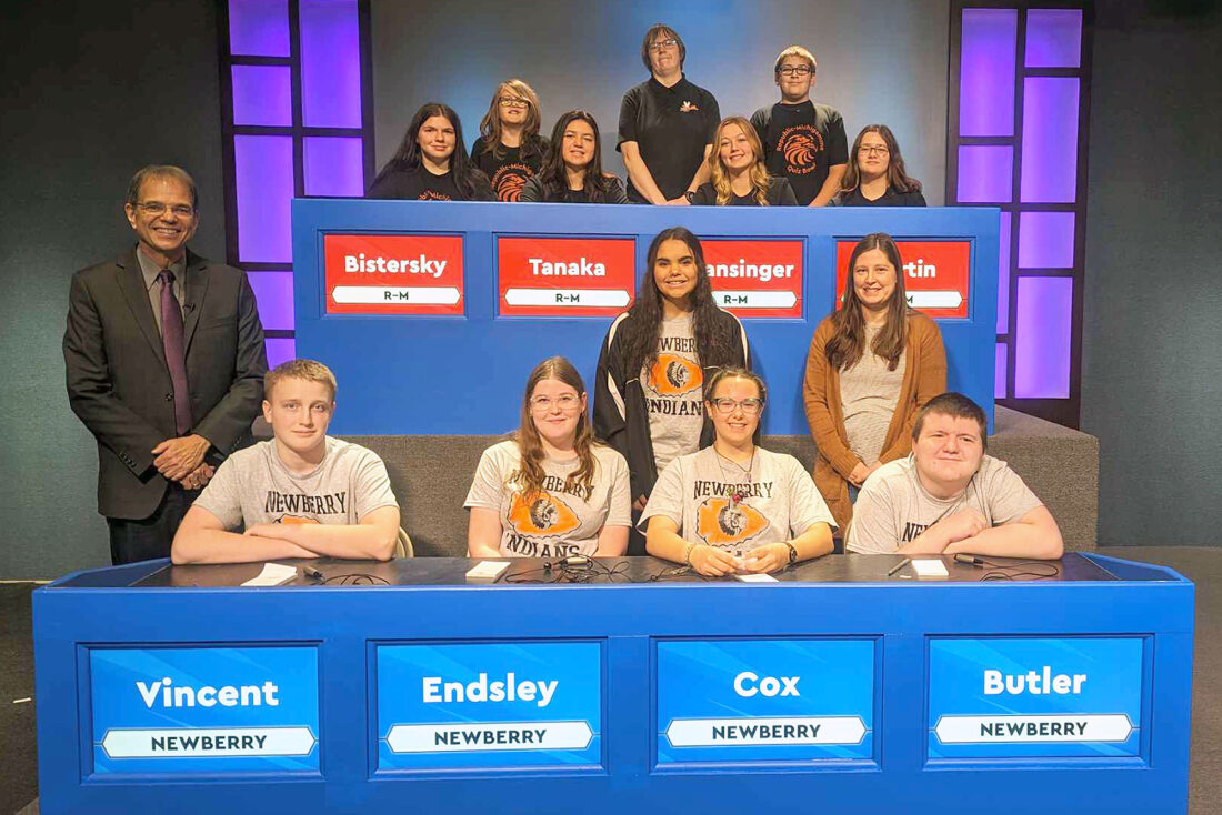 RepublicMichigamme Competes in High School Bowl News, Sports, Jobs